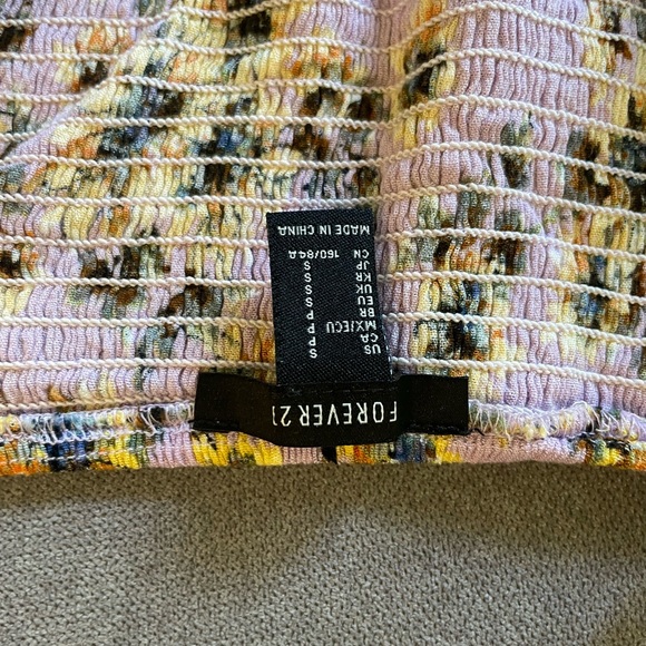 Floral top - Picture 6 of 6